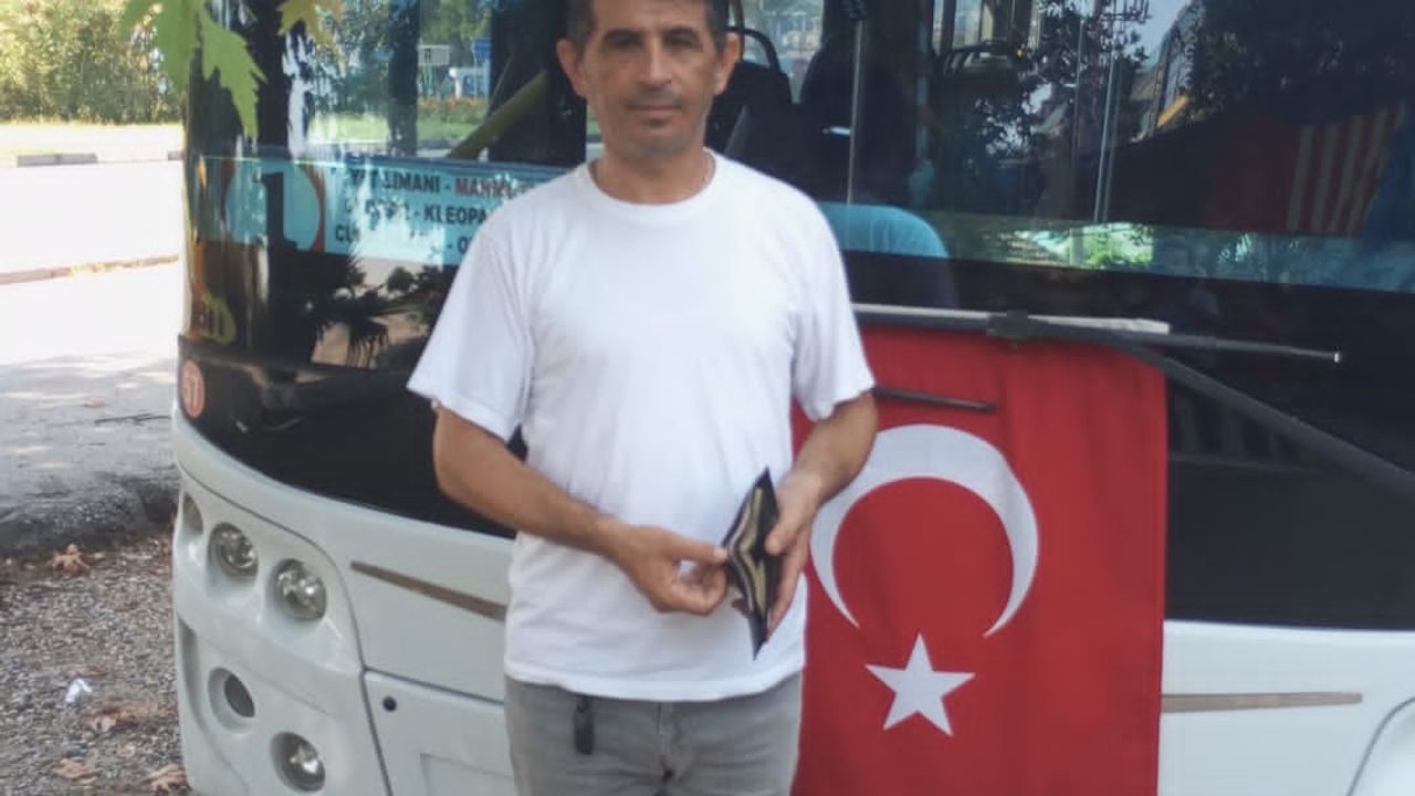 Alanya’da cüzdan bulan otobüs şoförü takdir topladı 