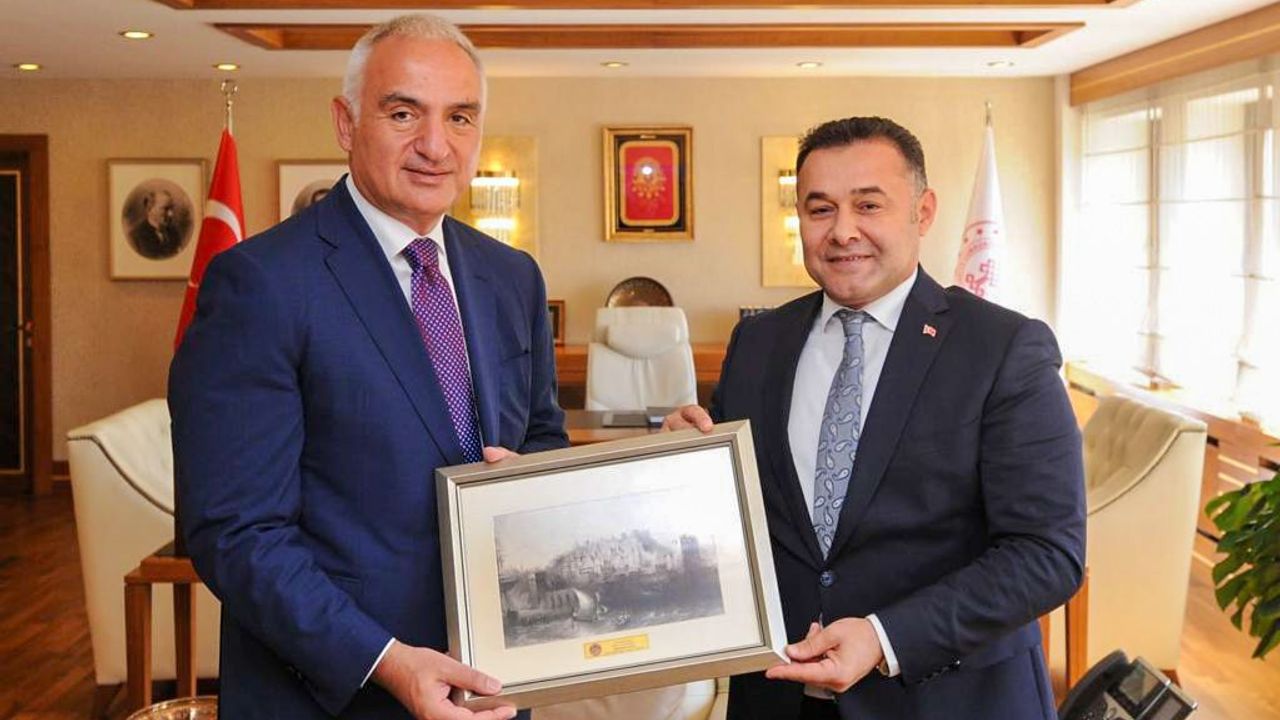 Başkan Yücel Alanya’nın sorunlarını Ankara’ya iletti
