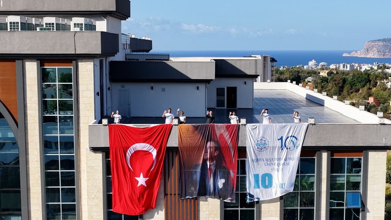 ALKÜ’de Cumhuriyetin 102’nci yılı coşkuyla kutlandı