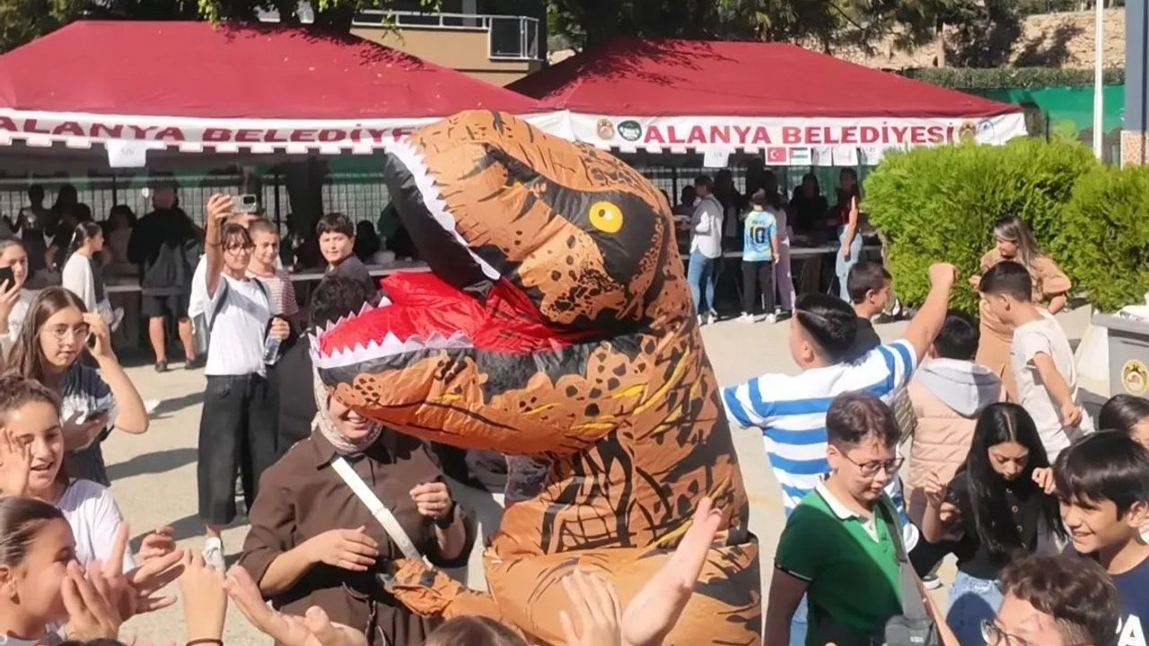 Alanya’daki kermes büyük ilgi gördü