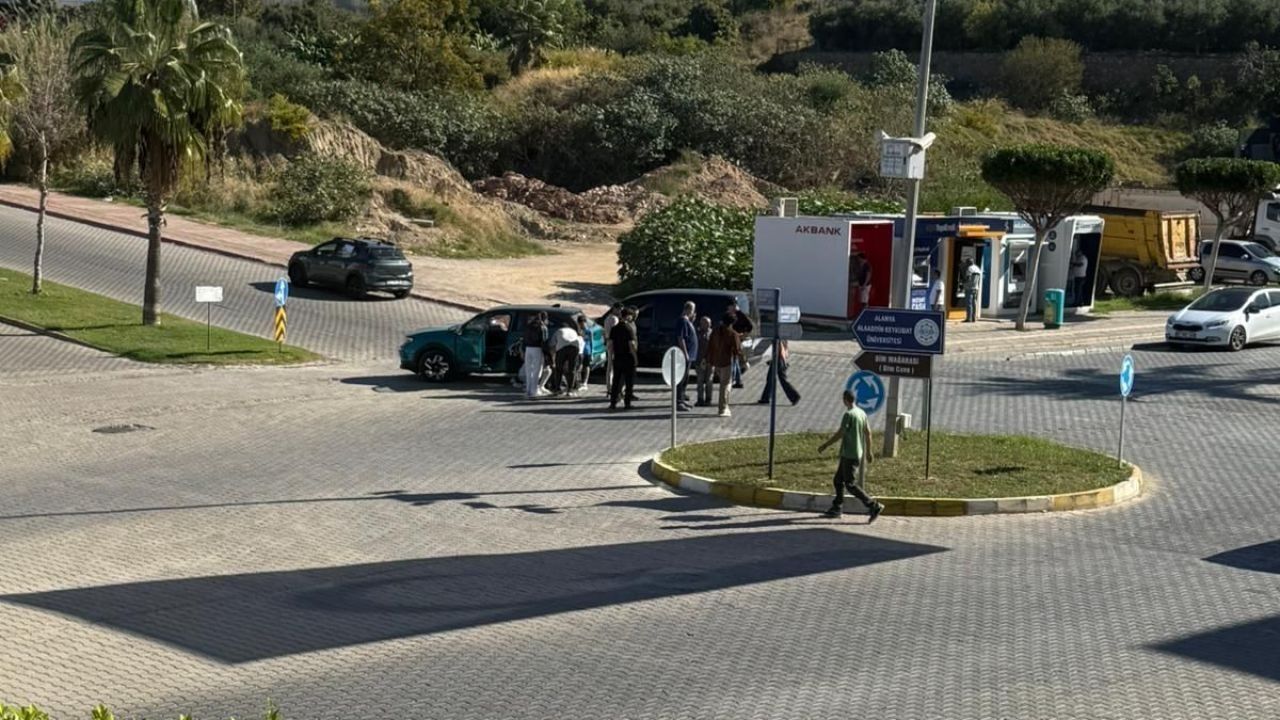 SON DAKİKA! Kestel’in ölüm kavşağında yine kaza!