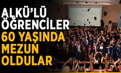 ALKÜ’lü öğrenciler 60 yaşında mezun oldular