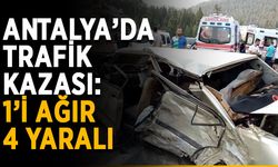 Antalya’da trafik kazası: 1’i ağır 4 yaralı