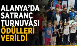 Alanya’da satranç turnuvası ödülleri verildi