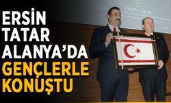 Ersin Tatar Alanya’da gençlerle konuştu