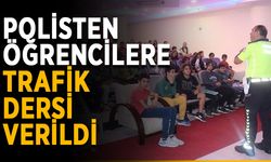 Polisten öğrencilere trafik dersi verildi