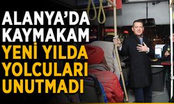 Kaymakam Ürkmezer, yolcuların yeni yılını kutladı