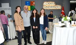 Tabanlıoğlu, Alanya Üniversitesi'nde mimarlarla buluştu