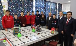 Alanya Robotik Kodlama Takımı’na Çavuşoğlu ziyareti