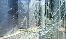 Alanya’da işyerinin camını kıran şahsa 6 yıl hapis