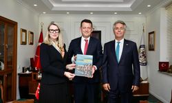 İsveç’in İstanbul Başkonsolosu Ürkmezer’i ziyaret etti