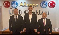 Alanya Ülkü Ocakları’nda Yüksel gitti, Sezer geldi