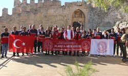 Alanya'da MEB AKUB ekibi yürüyüş düzenledi