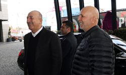 Mevlüt Çavuşoğlu’ndan Alanyaspor’a ziyaret