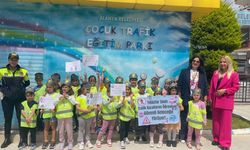 Alanya’da jandarmadan yarının büyüklerine trafik eğitimi