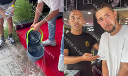Alanya’da esnaftan ilginç uygulama: İşler kesat, dükkânı sirkeyle yıkadılar