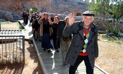 Alanya Belediyesi’nden yaşlılara tarihi gezi desteği