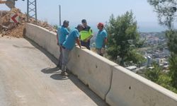 Alanya'da "Ölüm Virajı"na betonla müdahale edildi