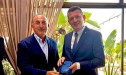 Kaymakam Ürkmezer’e teşekkür plaketi verildi