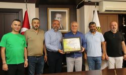Hüddoğlu’ndan teşekkür: Başkan Erdem, onursal üye oldu