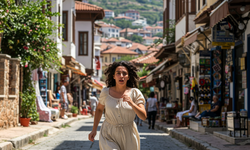 Alanya’da evlerden kaçacaklar, bu sokaklar hapı yuttu
