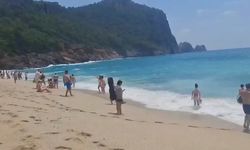 Alanya’da deniz için dalga uyarısı yapıldı