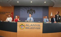 Alanya’da kamyon kamyon çöp: Hacet’ten girip Dimçayı’ndan çıkılacak