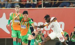 Alanyaspor, evinde Aslan’a ecel teri döktürdü