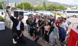 Alanya Kitap Fuarı'na öğrencilerden yoğun ilgi