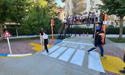 Alanya’da minik öğrencilere trafik eğitimi verildi