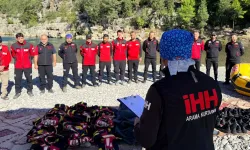 Alanya İHH ekibi, eğitimi başarıyla tamamladı