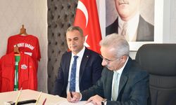 Bakan Uraloğlu’ndan AK Parti Alanya İlçe Teşkilatı’na ziyaret