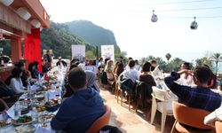 Rektör Türkdoğan, öğrencilerle buluşup sorun dinledi