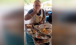 Alanya'da yemek artıklarını çöpe atmayıp afiyetle yedi