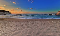 Alanya’nın komşusunda 50 kamyon kum çalındı