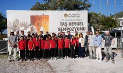 Alanya’da öğrenciler sanatla buluştu