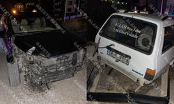 Alanya'da peş peşe kazalar! Toplam 8 kişi yaralı