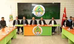 Mevlüt Çavuşoğlu’ndan Alanyaspor’a moral ziyareti