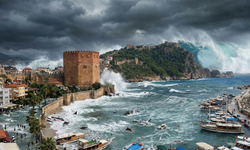 Alanya'ya korkutan uyarı: Girit Depremi sonrası tsunami riski yüksek!