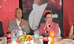 Özçelik "Gömleği kirletmedik" dedi, Özdemir ise yatırım sözü verdi