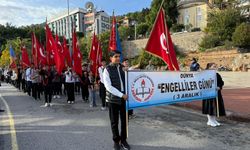 Alanya’da “Engelsiz Dünya” mesajı: Farkındalık yürüyüşü düzenlendi