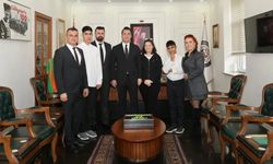 Özel öğrencilerden Kaymakam Öztürk’e ziyaret