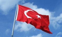 Antalya’da Türk bayrağına saygısızlık yapıldı