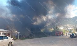 Alanya'da korkutan tesadüf: Ocak ayında yanan depo yine alevlendi