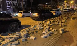 Alanya’da trafik düğüm oldu: İftar telaşı, yol çalışması ve kaldırım işgali üçgeni!