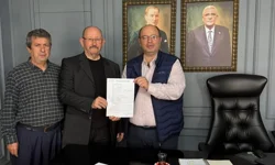 Alanya’da İYİ Parti rüzgarı: Rozetler peş peşe takılıyor