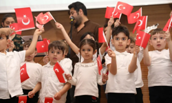 ALKÜ’de 23 Nisan coşkusu: Minikler rektör koltuğuna oturdu