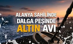 Alanya sahilinde dalga peşinde altın avı