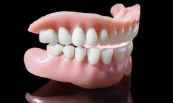 Tatlı keyfi ağızda taş gibi kaldı: Alanya'da baklava diş kırdı!