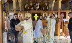 Alanya’da kiliseye akın ettiler: 700 kişi ayinde buluştu